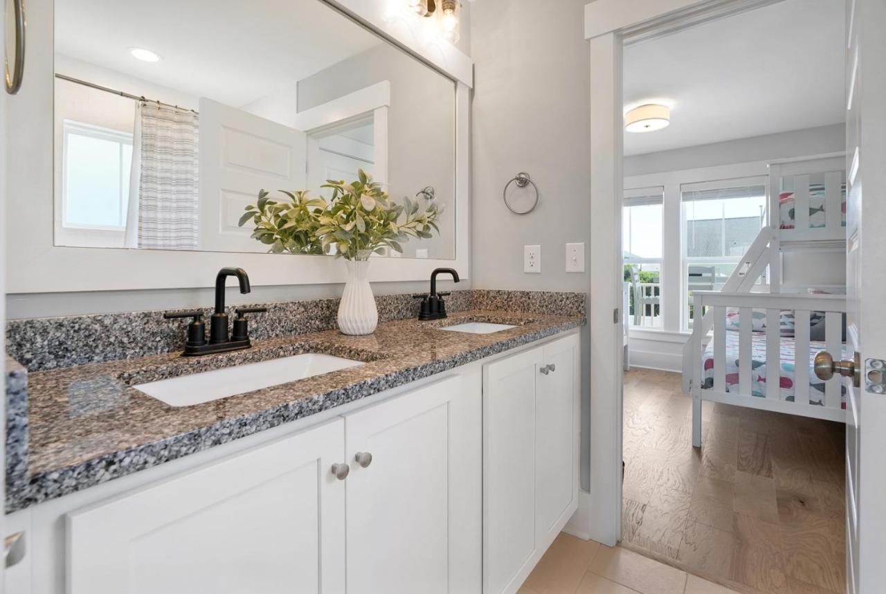 Seas The Day Villa Oak Island Luaran gambar